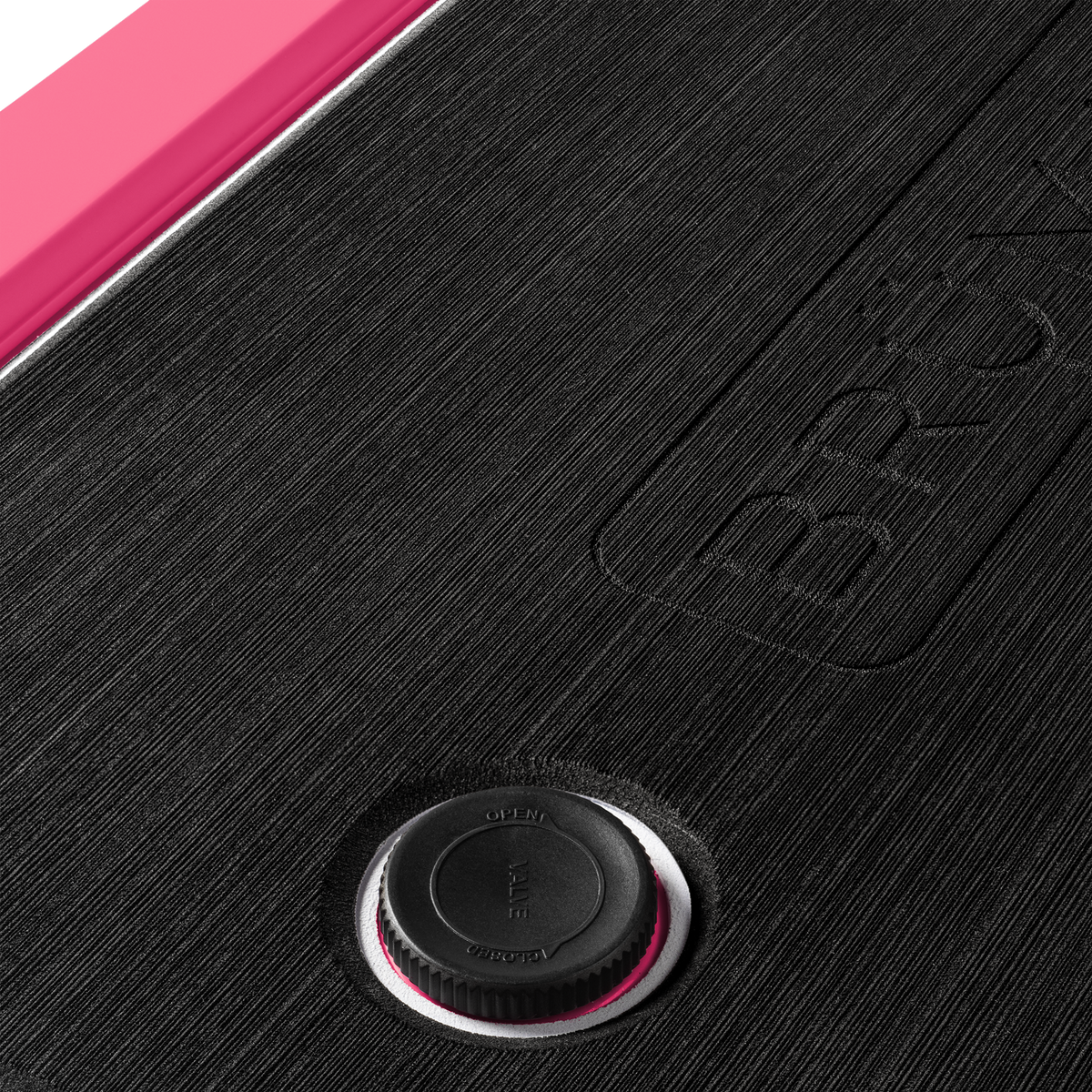 brutank-v8 brutank-55qt-neonpink-vent.png
