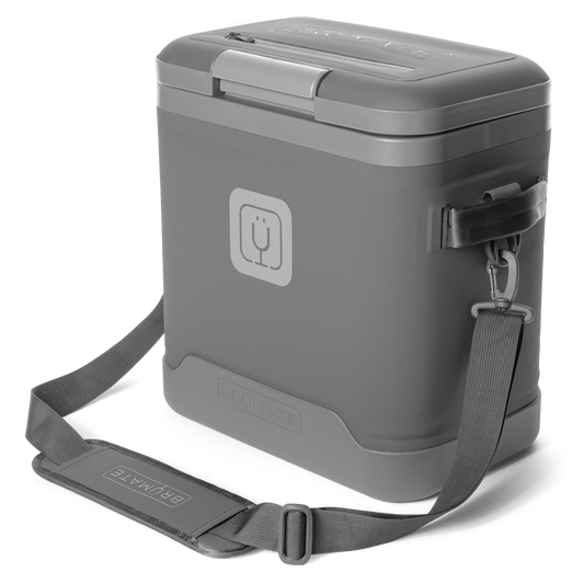 magpack-18-can-p4 magpack_18_graphite_front_strap.png